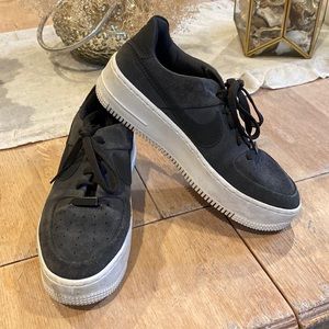 Nike AF1 Charcoal Suede Size 8.5 Women’s Sneaker